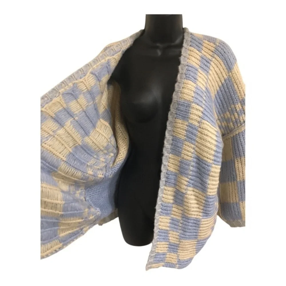 Altar'd State‎ cream & blue colorblock crochet heirloom chunky cardigan size S/M